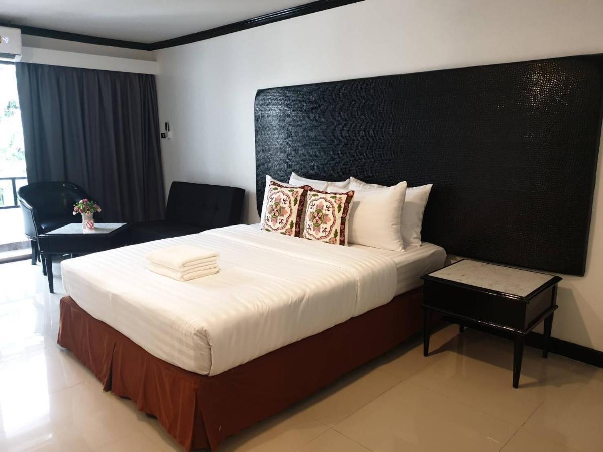 Town In Town Gardent Resort Bangkok Exterior photo