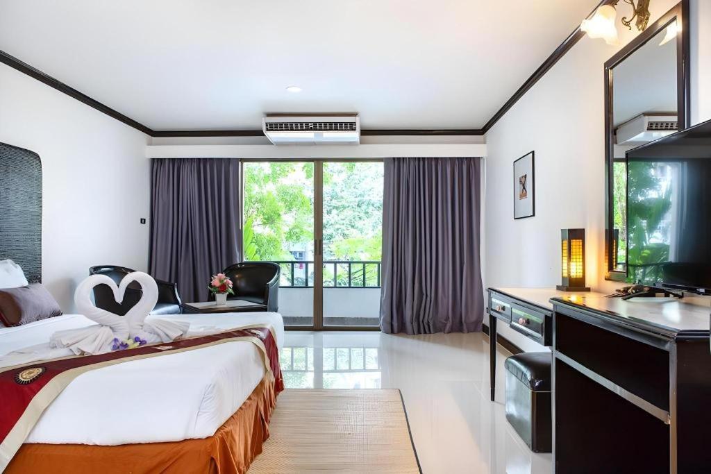 Town In Town Gardent Resort Bangkok Exterior photo